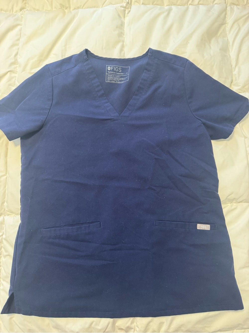 Figs Women's Short Sleeve Scrub V-Neck Top - Navy